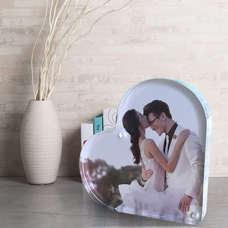 Custom handmade crystal clear acrylic heart shaped magnetic pricture photo frame 1110